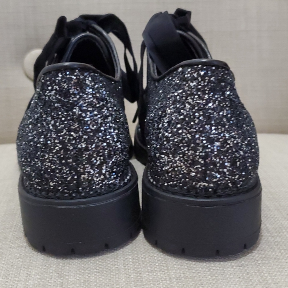 Shoes - Picture 3 of 5